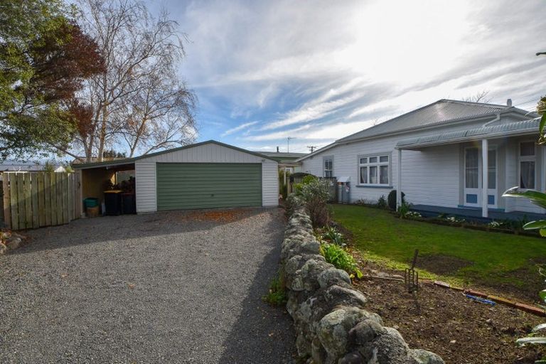 Photo of property in 1 Davy Street, Carterton, 5713