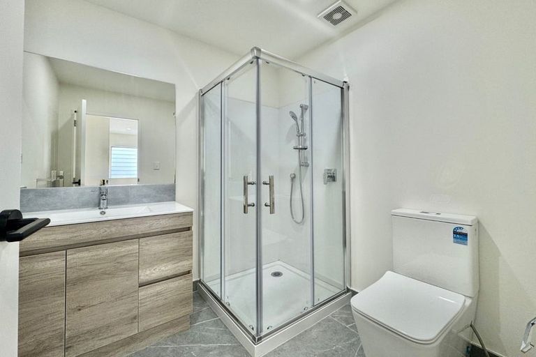 Photo of property in 9d Lismore Place, Papatoetoe, Auckland, 2025