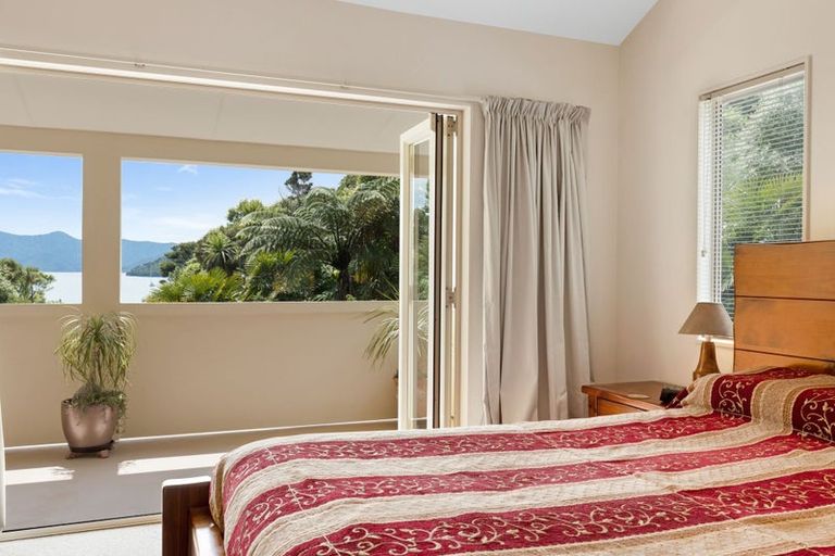 Photo of property in 31 Mccormicks Road, Whatamango Bay, Picton, 7281