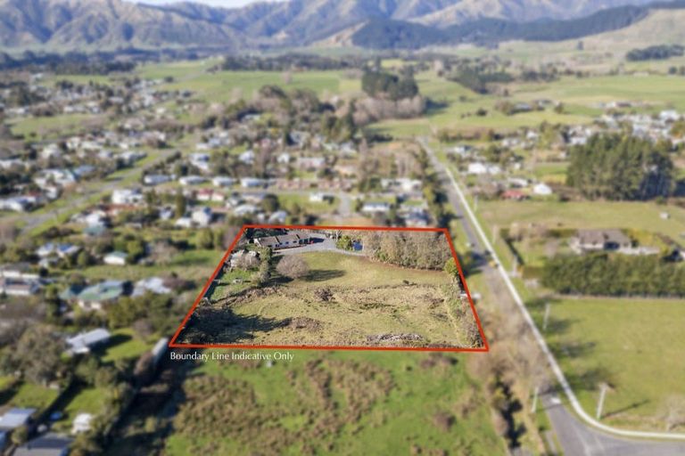 Photo of property in 1 Graham Street, Shannon, 4821