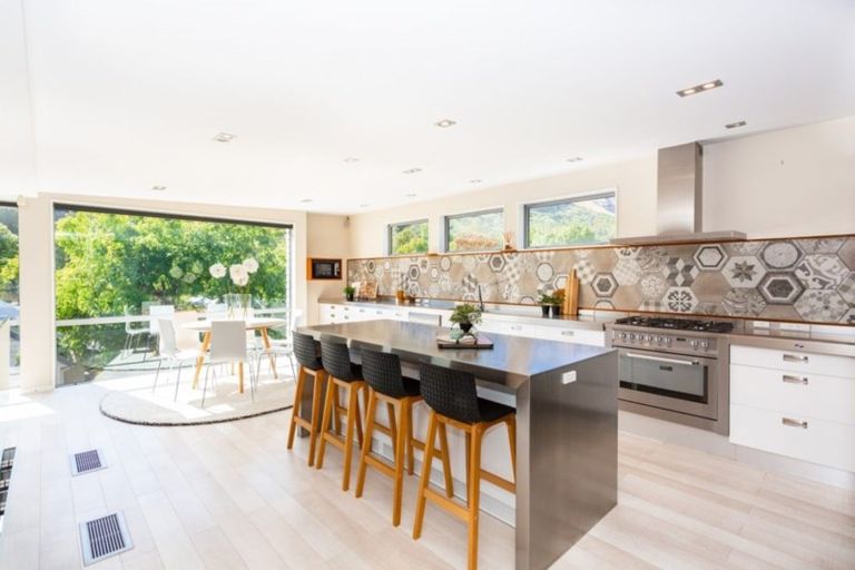 Photo of property in 72 Bowenvale Avenue, Cashmere, Christchurch, 8022