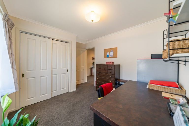 Photo of property in 27a Malone Road, Waterloo, Lower Hutt, 5011