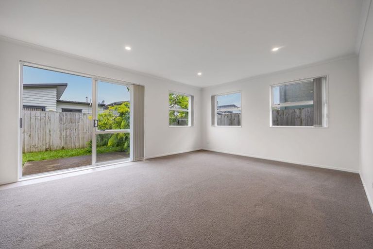 Photo of property in 8 Duin Lane, Wiri, Auckland, 2104
