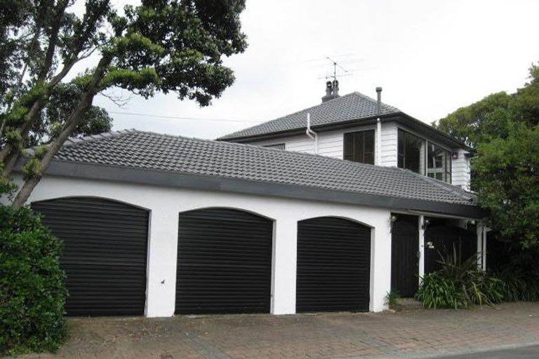Photo of property in 3 Beacon Hill Road, Seatoun, Wellington, 6022