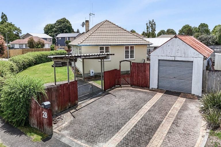 Photo of property in 28 Paul Crescent, Fairfield, Hamilton, 3214