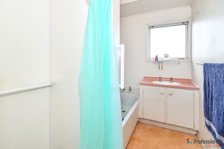 Photo of property in 1 Secretariat Place, Randwick Park, Auckland, 2105