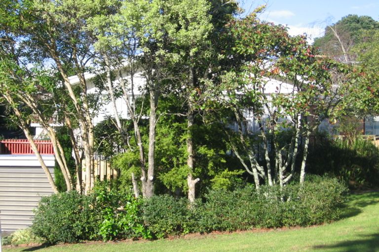 Photo of property in 35 Keegan Drive, Massey, Auckland, 0614