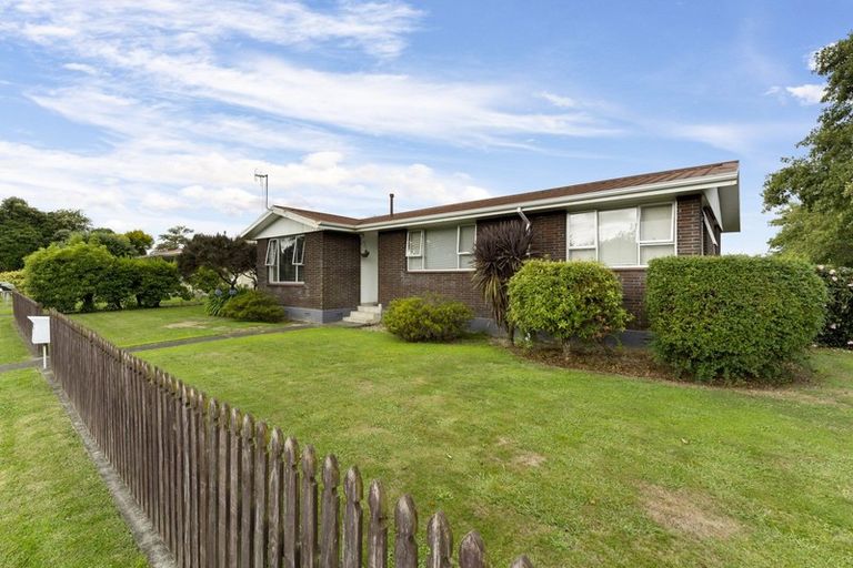 Photo of property in 22 Monowai Place, Westbrook, Palmerston North, 4412