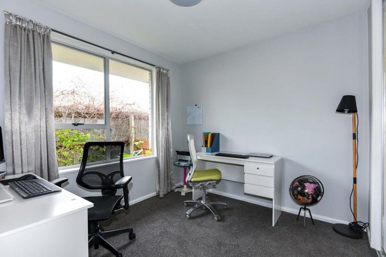 Photo of property in 2/461 Halswell Road, Halswell, Christchurch, 8025