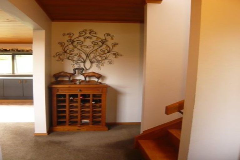 Photo of property in 18 Silhouette Way, Western Heights, Hamilton, 3200