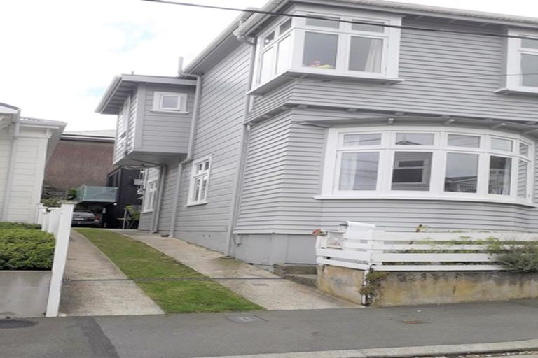 Photo of property in 11 Caroline Street, Mount Victoria, Wellington, 6011
