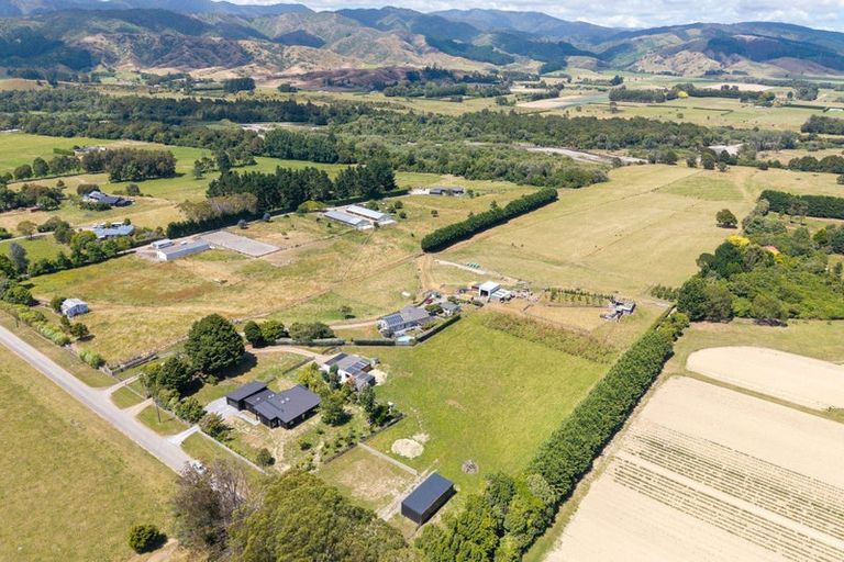 Photo of property in 324 Kimberley Road, Levin, 5571