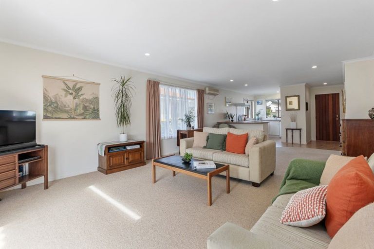 Photo of property in Cotswold Court, 6/8 Cheyne Road, Pyes Pa, Tauranga, 3112