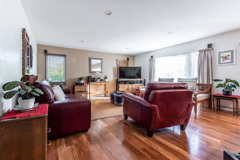 Photo of property in 1/31 William Souter Street, Forrest Hill, Auckland, 0620