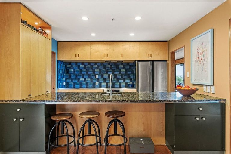 Photo of property in 198a Mount Pleasant Road, Mount Pleasant, Christchurch, 8081