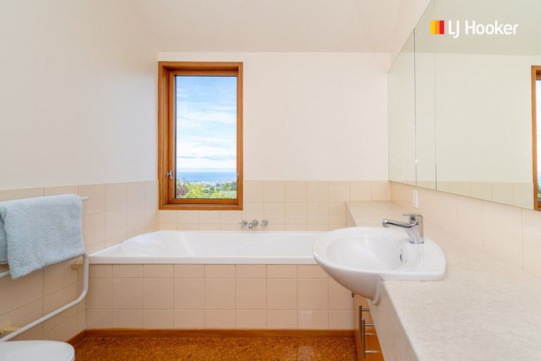 Photo of property in 26 Hart Street, Belleknowes, Dunedin, 9011