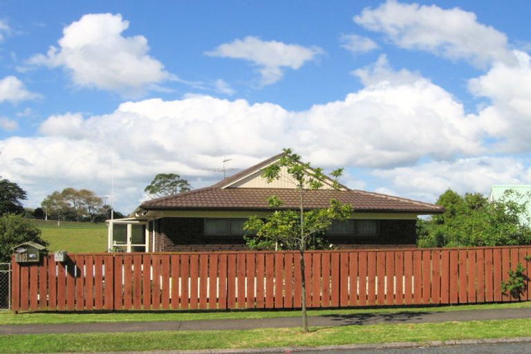 Photo of property in 15 Anna Watson Road, Half Moon Bay, Auckland, 2012
