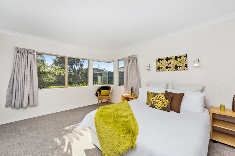 Photo of property in 4 Kalmia Dell, Mount Maunganui, 3116