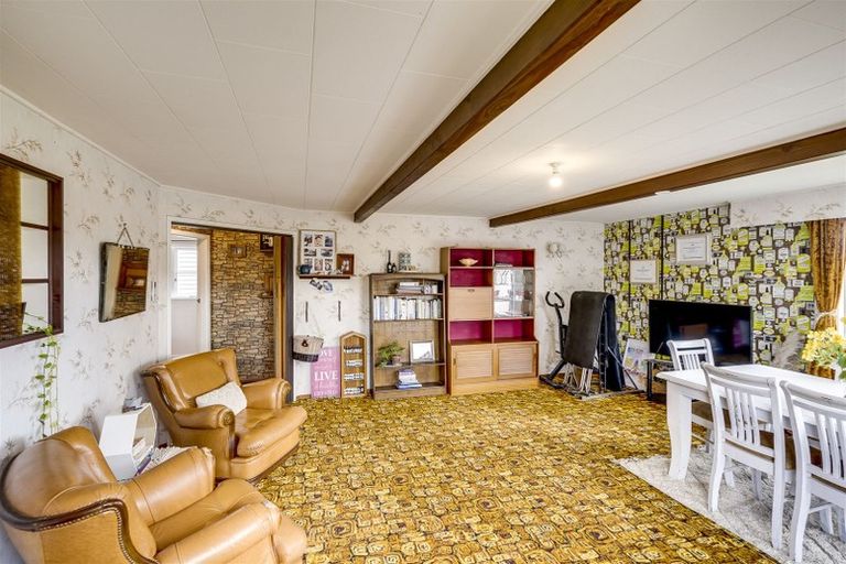 Photo of property in 155 School Road, Clive, 4102