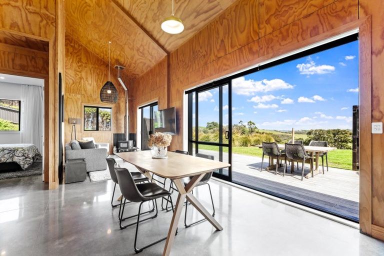 Photo of property in 79 Bishop Lane, Tawharanui Peninsula, Matakana, 0986