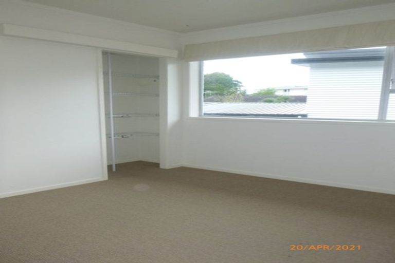 Photo of property in 2/38b Blakeborough Drive, Forrest Hill, Auckland, 0620