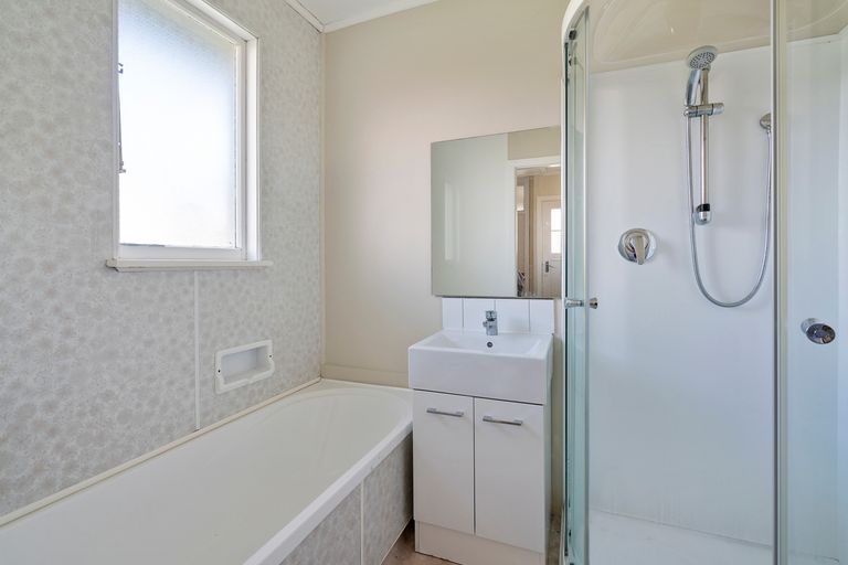 Photo of property in 28 Evesham Crescent, Spreydon, Christchurch, 8024