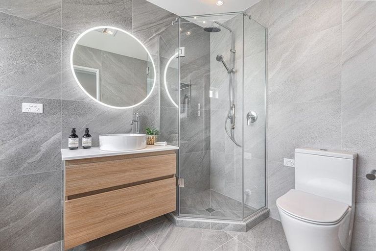 Photo of property in 123c Forrest Hill Road, Forrest Hill, Auckland, 0620