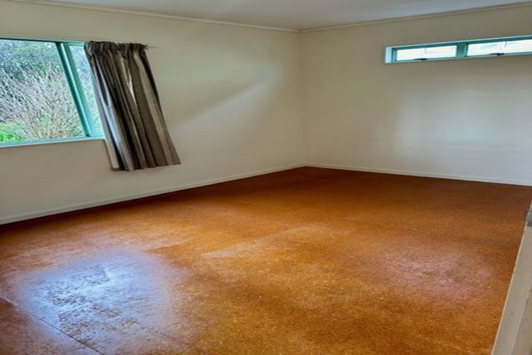 Photo of property in 120 Eskdale Road, Birkdale, Auckland, 0626