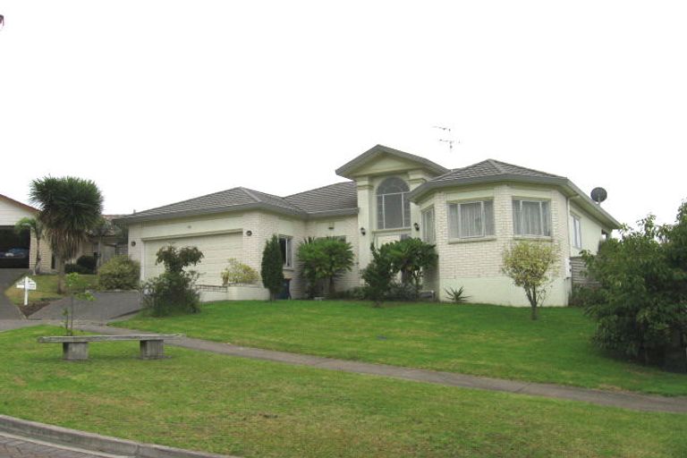 Photo of property in 21 Cinnabar Place, Westgate, Auckland, 0614
