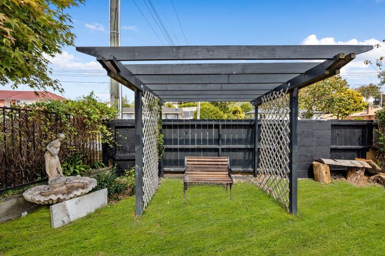 Photo of property in 17 Glenview Terrace, Glenview, Hamilton, 3206