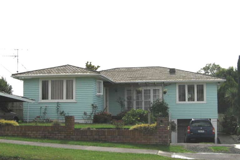 Photo of property in 219 Sturges Road, Henderson, Auckland, 0612