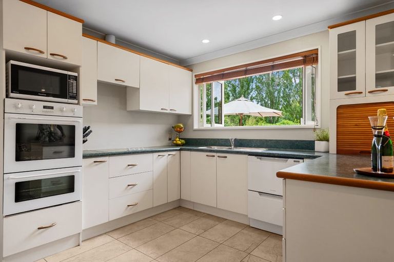 Photo of property in 9 Blarney Place, Casebrook, Christchurch, 8051