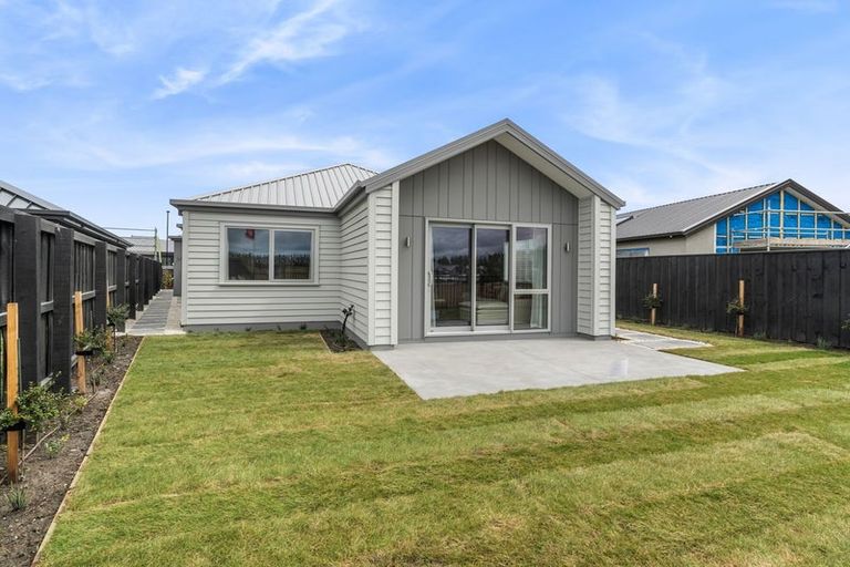 Photo of property in 8 Treedale Street, Belfast, Christchurch, 8051