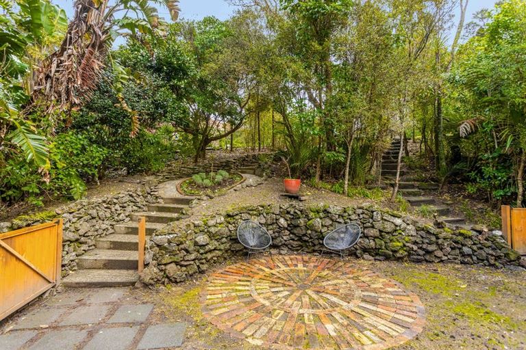 Photo of property in 56 Tanekaha Road, Titirangi, Auckland, 0604