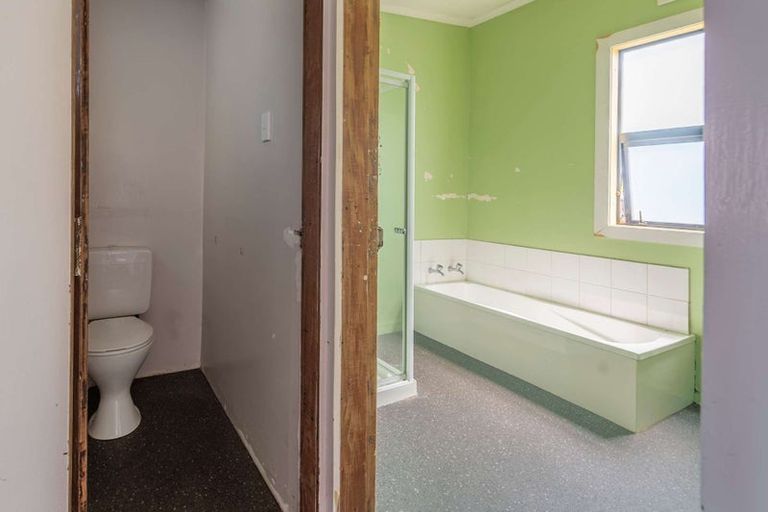 Photo of property in 3 Harper Street, Gonville, Whanganui, 4501