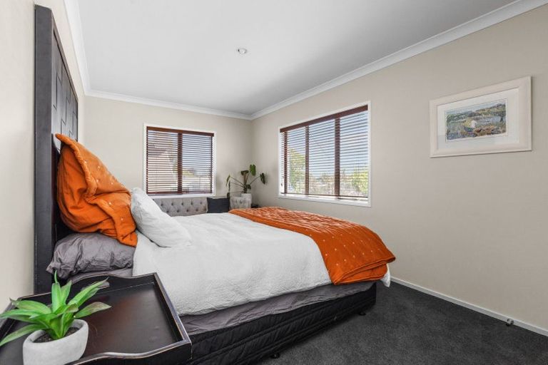 Photo of property in 2/11 Te Aute Road, Havelock North, 4130