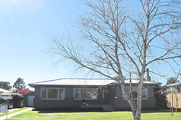 Photo of property in 7 Palmerston Road, Havelock North, 4130