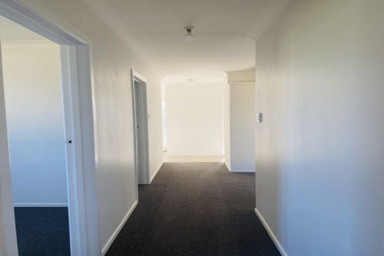 Photo of property in 79 Dale Crescent, Pakuranga, Auckland, 2010