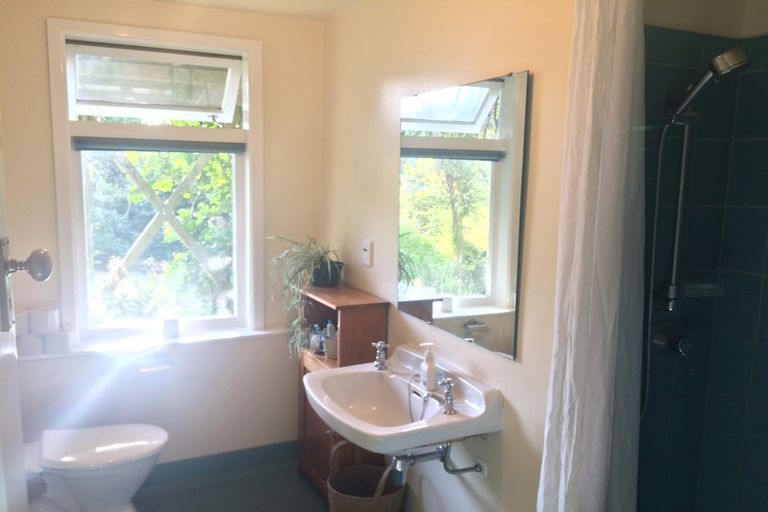 Photo of property in 32 Volga Street, Island Bay, Wellington, 6023