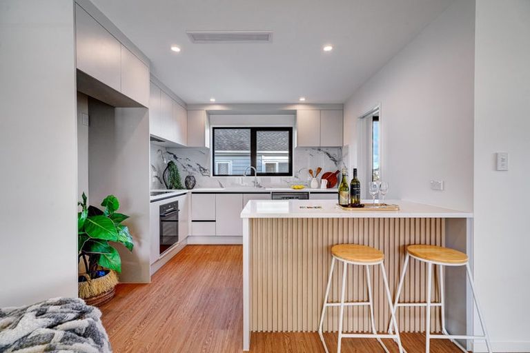 Photo of property in 1/20 William Souter Street, Forrest Hill, Auckland, 0620