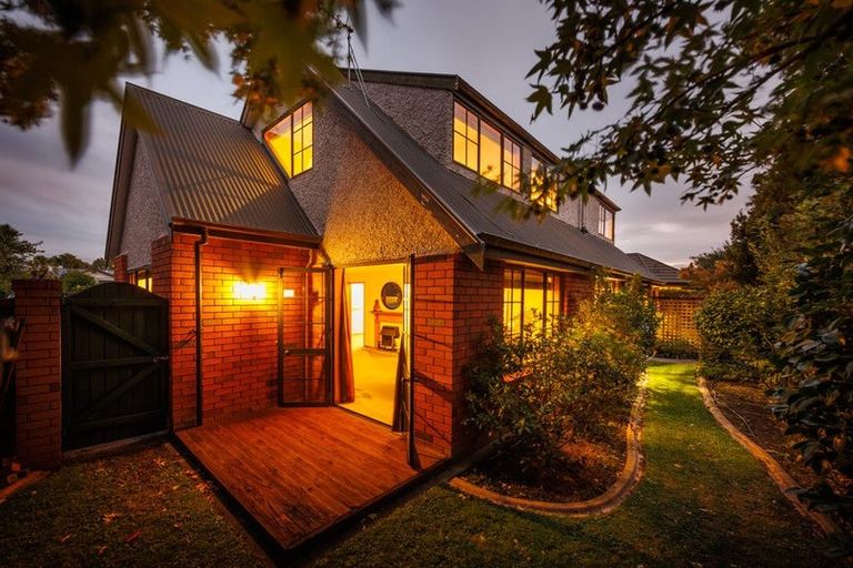 Photo of property in 7a Palm Avenue, Hokowhitu, Palmerston North, 4410