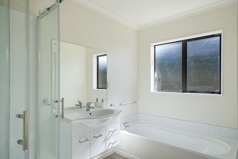 Photo of property in 12a Sussex Street, Levin, 5510