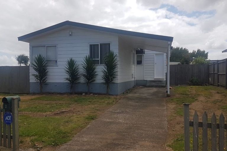 Photo of property in 2 Sunlands Drive, Manurewa, Auckland, 2102