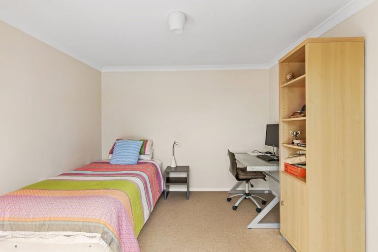 Photo of property in 305 Mangorei Road, Merrilands, New Plymouth, 4312