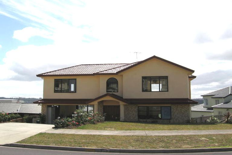 Photo of property in 33 Black Teal Close, Unsworth Heights, Auckland, 0632