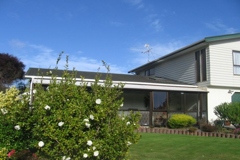 Photo of property in 3 Naver Place, Papakowhai, Porirua, 5024