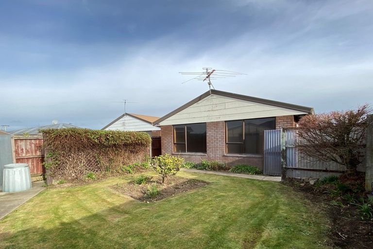 Photo of property in 6b Rolfe Place, Bishopdale, Christchurch, 8053