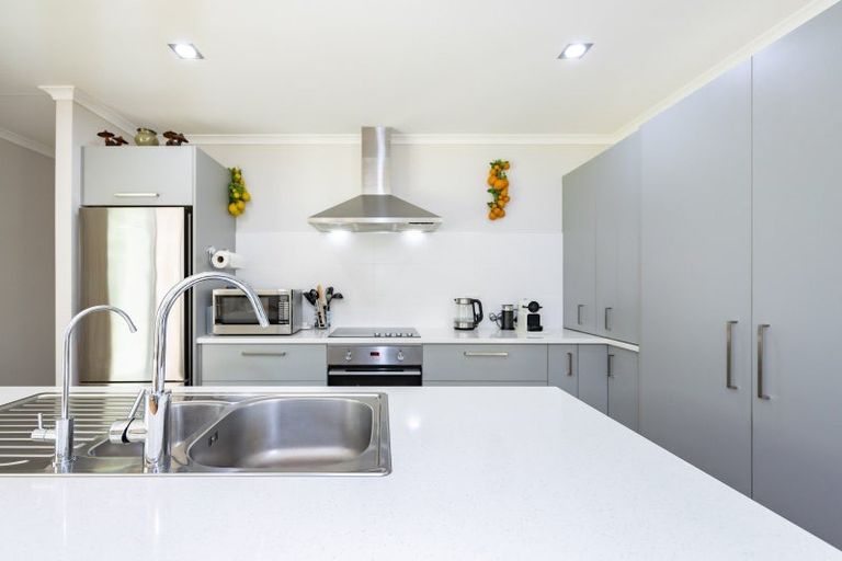 Photo of property in 16 Cannon Street, Silverdale, 0932