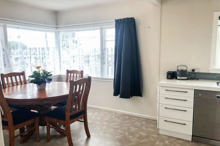 Photo of property in 16 Clyde Street, Ferndale, New Plymouth, 4310