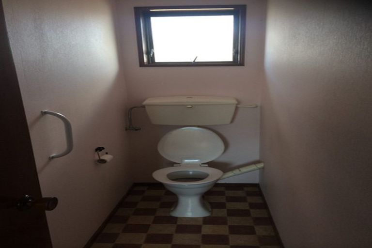 Photo of property in 2/119a Prestons Road, Redwood, Christchurch, 8051